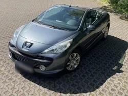 Grau Gebraucht 2008 Peugeot 207 CC Cabrio | 5.250 € (Fairer Preis)