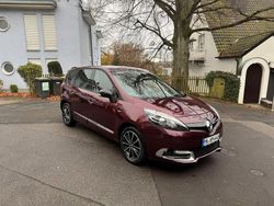 Rot Gebraucht 2012 Renault Grand Scénic III Bose Edition Van / Kleinbus | 7.999 € (Teuer)