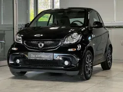 Schwarz Gebraucht 2015 Smart ForTwo Coupé Prime Coupé | 14.470 € (Etwas zu teuer)