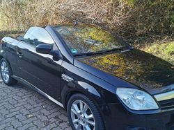Schwarz Gebraucht 2006 Opel Tigra Cabrio | 2.200 € (Fairer Preis)
