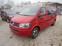 Rot Gebraucht 2014 VW Caravelle Comfortline Van / Kleinbus | 11.990 € (Guter Preis)