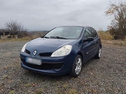 Blau Gebraucht 2009 Renault Clio II Authentique Kleinwagen | 1.400 € (Guter Preis)