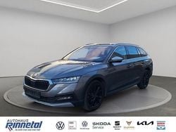 Grau Gebraucht 2022 Skoda Octavia Scout 4x4 Kombi | 31.480 € (Fairer Preis)