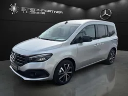 Silber Gebraucht 2023 Mercedes EQT200 Van / Kleinbus | 27.990 € (Fairer Preis)