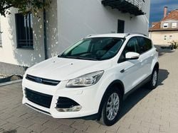 Frozen white Gebraucht 2016 Ford Kuga Titanium SUV | 12.600 € (Fairer Preis)