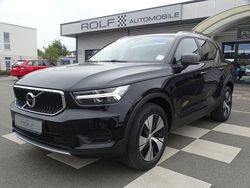 Schwarz onyx black / metallic (metallic) Gebraucht 2022 Volvo XC40 Momentum SUV | 29.870 € (Fairer Preis)