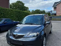 Grau Gebraucht 2006 Mazda 2 Limousine | 2.199 € (Fairer Preis)
