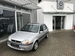 Polarsilber Gebraucht 2002 Ford Fiesta Futura Kleinwagen | 2.500 € (Fairer Preis)