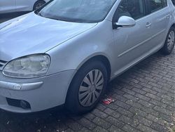 Grau Gebraucht 2007 VW Golf V Kleinwagen | 2.500 € (Guter Preis)