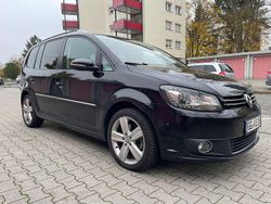 Schwarz Gebraucht 2014 VW Touran Highline Van / Kleinbus | 8.900 € (Fairer Preis)