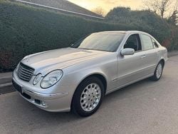 Silber Gebraucht 2002 Mercedes E240 Elegance Limousine | 4.999 € (Guter Preis)