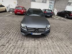 Grau Gebraucht 2017 Mercedes E350 AMG line Limousine | 22.900 €