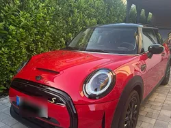 Rot Gebraucht 2022 Mini Cooper SE Kleinwagen | 18.400 € (Fairer Preis)