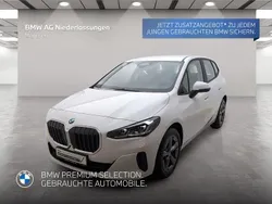 Weiß Gebraucht 2024 BMW 218 Active Tourer Luxury Line Van / Kleinbus | 28.408 € (Superpreis)