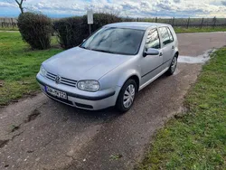 Silber Gebraucht 2000 VW Golf IV Kleinwagen | 3.400 € (Etwas zu teuer)