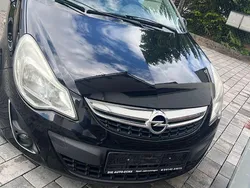 Schwarz Gebraucht 2011 Opel Corsa Selection Limousine | 2.500 € (Guter Preis)