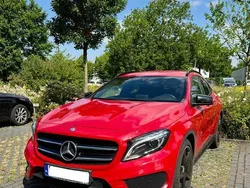Rot Gebraucht 2016 Mercedes GLA200 AMG line SUV | 18.950 € (Fairer Preis)