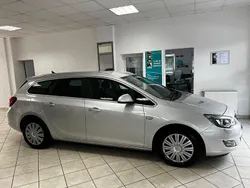 Silber Gebraucht 2011 Opel Astra Innovation Kombi | 4.999 € (Guter Preis)