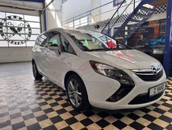 Weiß Gebraucht 2016 Opel Zafira Tourer Innovation Van / Kleinbus | 10.990 € (Etwas zu teuer)