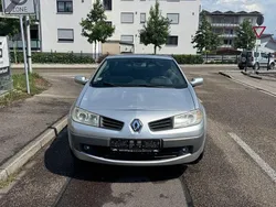 Grau Gebraucht 2007 Renault Mégane Cabriolet Dynamique Cabrio | 2.990 € (Fairer Preis)