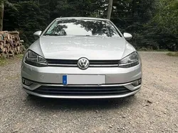Silber Gebraucht 2019 VW Golf VII Comfortline Kombi | 9.200 € (Guter Preis)