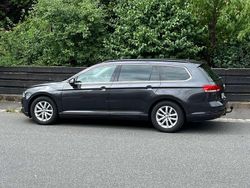 Grau Gebraucht 2018 VW Passat Kombi | 15.000 € (Fairer Preis)