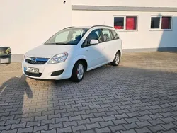 Weiß Gebraucht 2009 Opel Zafira Van / Kleinbus | 3.850 € (Etwas zu teuer)