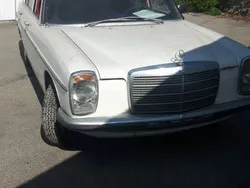 Weiß Gebraucht 1975 Mercedes W115 Limousine | 10.550 €
