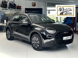 Schwarz Neu 2025 Fiat 600E Red SUV | 33.690 €