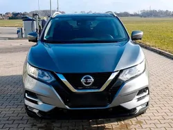 Grau Gebraucht 2019 Nissan Qashqai N-Connecta SUV | 17.500 € (Fairer Preis)