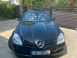 Schwarz Gebraucht 2004 Mercedes SLK200 Cabrio | 11.990 €