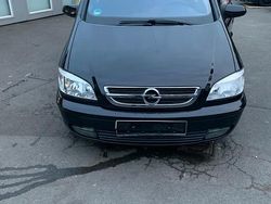 Blau Gebraucht 2005 Opel Zafira Van / Kleinbus | 1.999 € (Guter Preis)