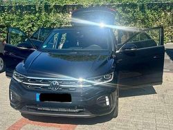 Schwarz Gebraucht 2024 VW T-Roc R-line SUV | 41.800 € (Teuer)