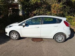 Weiß Gebraucht 2013 Ford Fiesta Trend Limousine | 4.250 € (Fairer Preis)