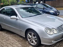 Silber Gebraucht 2004 Mercedes CLK270 Avantgarde Coupé | 3.900 €