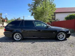 Schwarz Gebraucht 2002 BMW 530 Exclusive Kombi | 4.000 € (Fairer Preis)