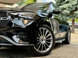 Schwarz Gebraucht 2023 Mercedes GLE350e AMG line Limousine | 92.820 € (Teuer)