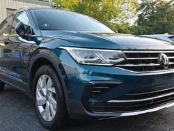Blau Gebraucht 2021 VW Tiguan Elegance SUV | 27.699 € (Guter Preis)