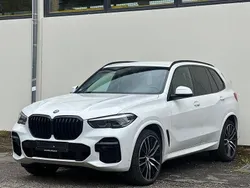 Alpinweiss iii Gebraucht 2021 BMW X5 M Sport SUV | 45.900 € (Fairer Preis)
