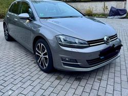 Grau Gebraucht 2013 VW Golf VII Highline Limousine | 11.200 € (Etwas zu teuer)