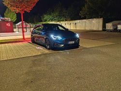 Blau Gebraucht 2020 Ford Focus ST Limousine | 22.999 € (Fairer Preis)