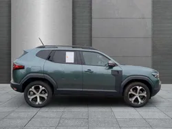 Zedergrün Neu 2024 Dacia Duster Journey SUV | 28.990 € (Fairer Preis)
