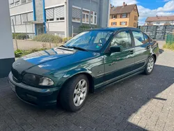 Grün Gebraucht 1999 BMW 328 Limousine | 3.000 € (Fairer Preis)