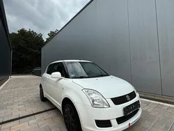 Weiß Gebraucht 2009 Suzuki Swift Limousine | 2.100 € (Fairer Preis)