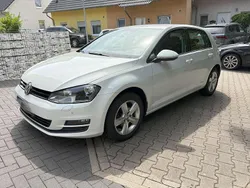 Weiß Gebraucht 2016 VW Golf VII Comfortline Limousine | 9.500 € (Guter Preis)