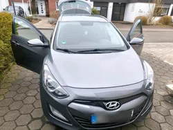Grau Gebraucht 2013 Hyundai i30 Classic Kombi | 4.900 €