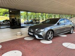 Grau Gebraucht 2016 Mercedes E220 AMG line Limousine | 18.200 € (Fairer Preis)