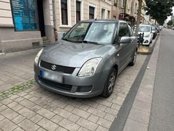 Grau Gebraucht 2008 Suzuki Swift Kleinwagen | 1.850 €