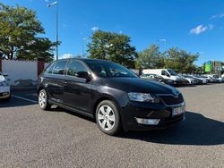 Schwarz Gebraucht 2016 Skoda Rapid Limousine | 7.000 € (Fairer Preis)