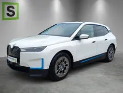 Weiß Gebraucht 2022 BMW iX SUV | 45.900 € (Superpreis)
